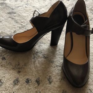 Cole Haan patent brown shoes